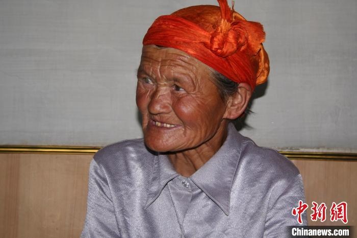 薩仁托婭拍攝的“草原母親”?！∷_仁托婭供圖