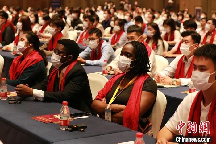 第十六屆“聯(lián)合國教科文組織孔子教育獎(jiǎng)”9月27日晚在山東曲阜揭曉。梁犇 攝