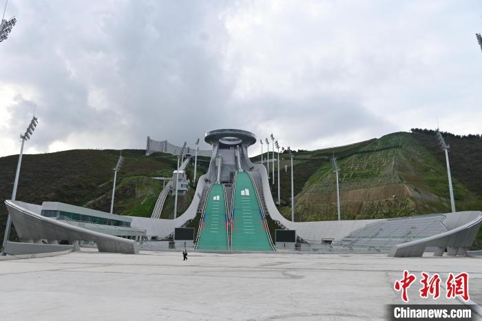 “雪如意”近景?！〉杂鸺?攝