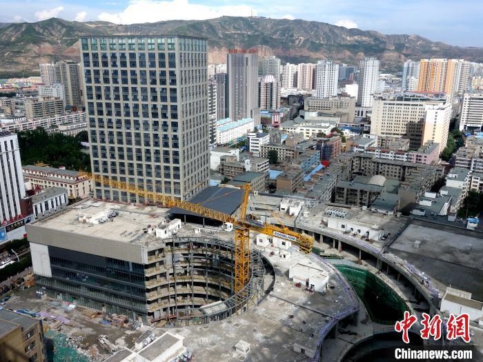 資料圖：城中區(qū)某商品住宅樓。 孫睿 攝