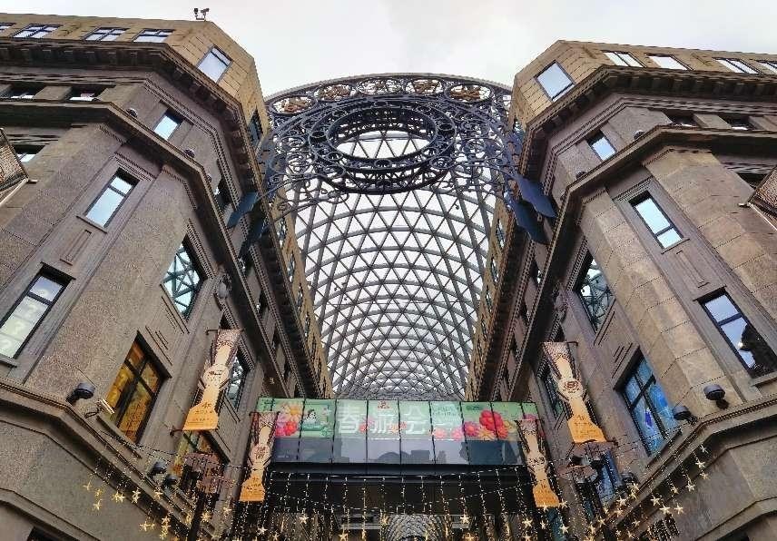 外灘中央廣場內(nèi)景。人民網(wǎng)記者 楊文全攝