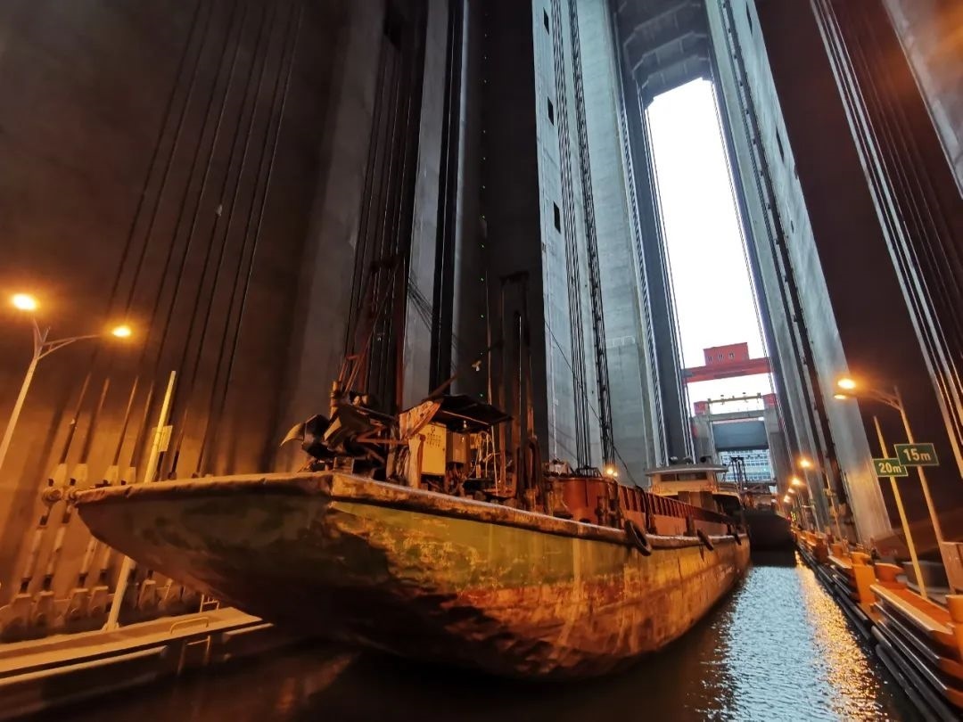 向家壩升船機(jī)船廂。鄭慶攝