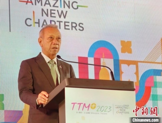 泰國旅游及體育部部長皮帕在開幕式上致辭。 趙婧楠 攝