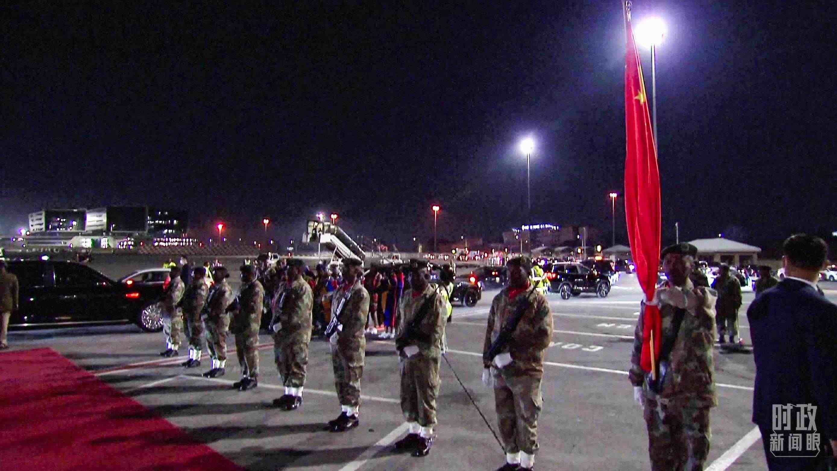 △機場現(xiàn)場的禮兵。