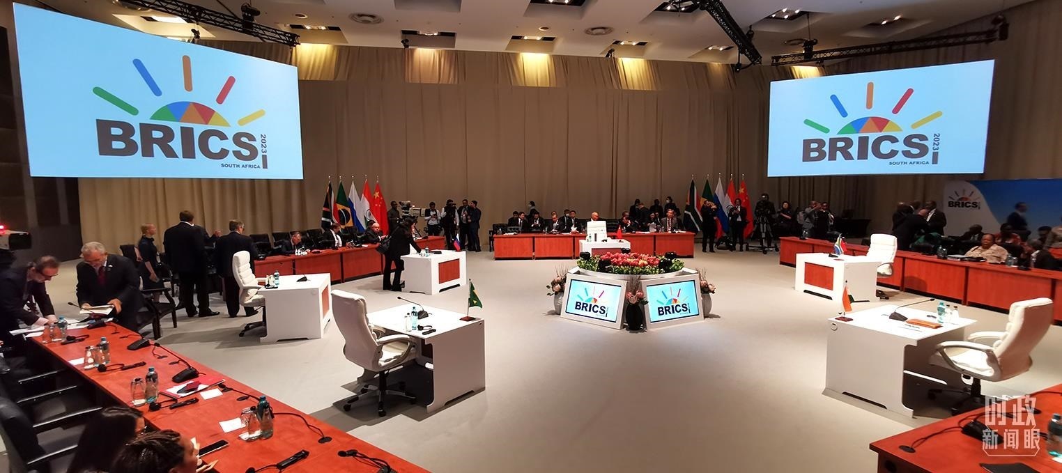 △23日上午，金磚國家領(lǐng)導人第十五次會晤在這里舉行。這是會晤開始前的場景。（總臺央視記者李錚拍攝）