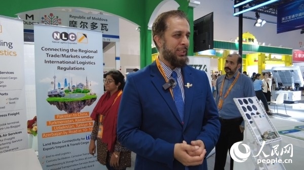 9月2日，巴基斯坦駐華使館商務(wù)參贊古拉姆·卡迪爾接受人民網(wǎng)記者采訪。人民網(wǎng)記者 趙雯博攝