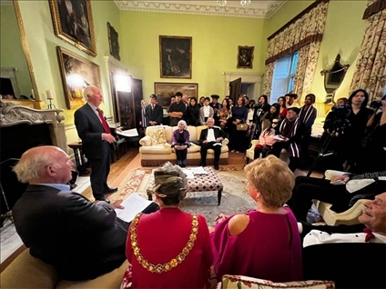 藝術(shù)節(jié)舉辦的人文交流活動。主辦方供圖