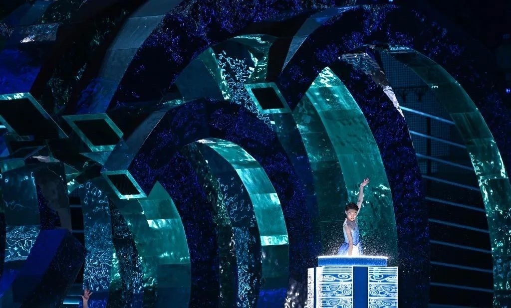 △9月23日，杭州第19屆亞洲運(yùn)動(dòng)會(huì)開(kāi)幕式迎賓表演《水潤(rùn)秋輝》。