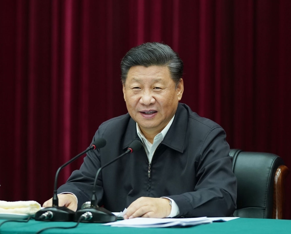 2019年9月18日上午，中共中央總書記、國(guó)家主席、中央軍委主席習(xí)近平在鄭州主持召開黃河流域生態(tài)保護(hù)和高質(zhì)量發(fā)展座談會(huì)并發(fā)表重要講話。新華社記者 謝環(huán)馳 攝