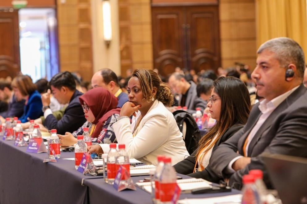 11月24日，論壇嘉賓在聆聽演講。新華社記者 辛夢晨 攝