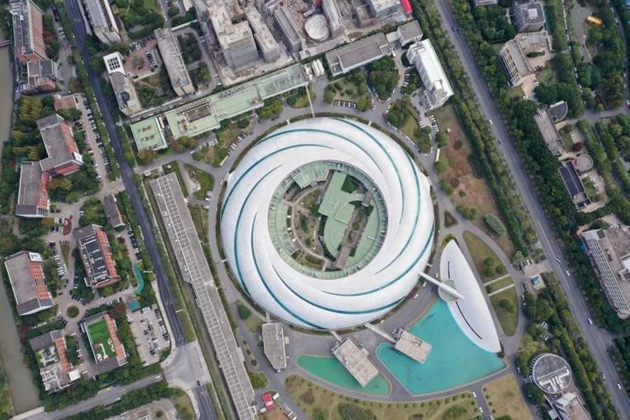 位于上海張江科學(xué)城的國家大科學(xué)裝置上海光源（2020年10月26日攝，無人機(jī)照片）。