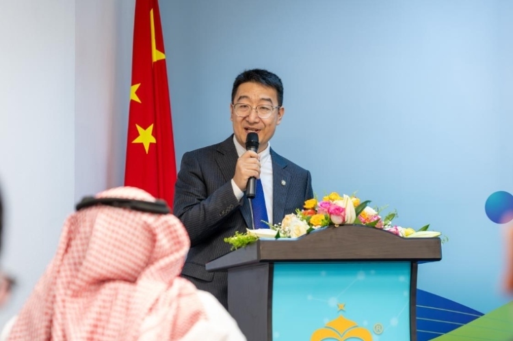 沙特智慧宮語言公司董事長馬永亮致辭。主辦方供圖