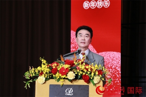 在日中國企業(yè)協(xié)會會長王家馴致辭。人民網(wǎng) 許可攝