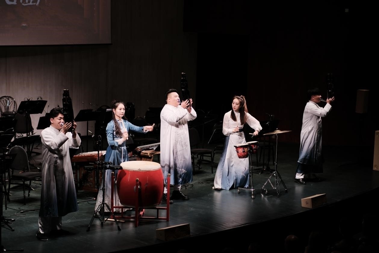 2024“歡樂(lè)春節(jié)”新春民族音樂(lè)會(huì)演出現(xiàn)場(chǎng)。于子恒攝