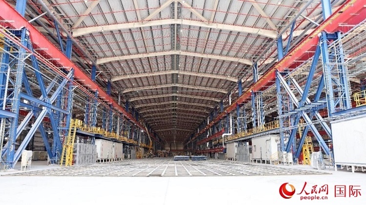 已移交業(yè)主的C201船體車間。人民網(wǎng)記者管克江攝