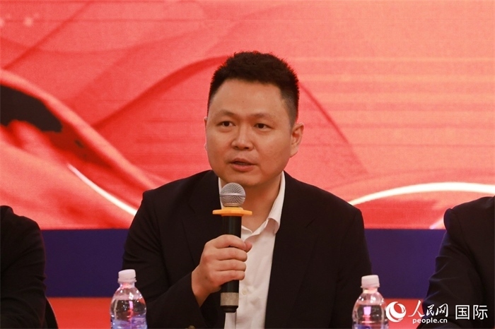 中國駐里約熱內(nèi)盧總領(lǐng)館副總領(lǐng)事王尉育在座談會上致辭。人民網(wǎng)記者 陳海琪攝