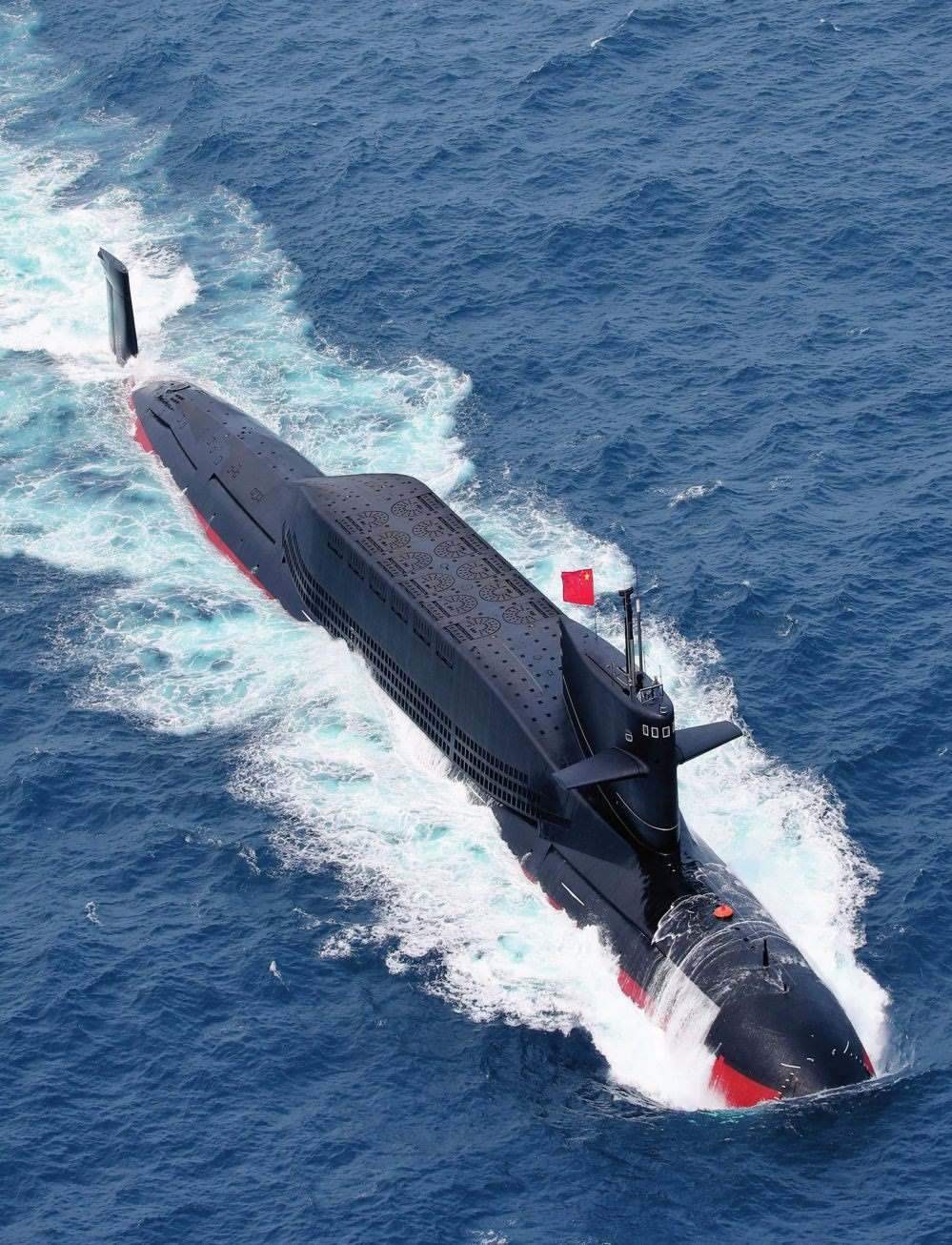 某潛艇執(zhí)行實(shí)戰(zhàn)化訓(xùn)練歸來(lái)（2018年3月攝）。周啟青攝