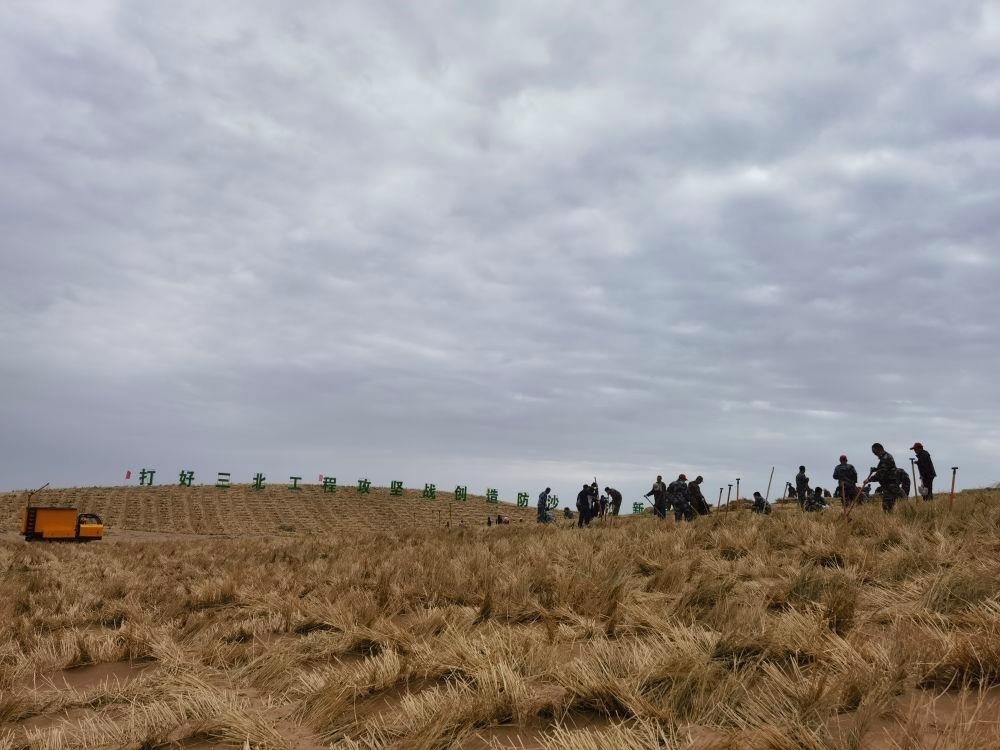 △2023年9月23日，河西走廊—塔克拉瑪干沙漠邊緣阻擊戰(zhàn)在甘肅武威市民勤縣正式啟動。