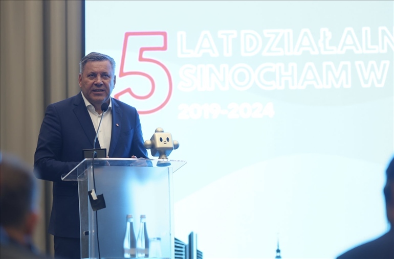 波蘭前副總理比霍琴斯基致辭。