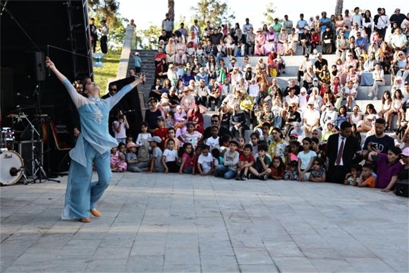 茶文化主題演出場(chǎng)景。拉巴特中國(guó)文化中心供圖