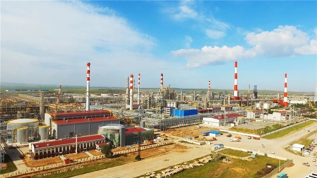 奇姆肯特?zé)捰蛷S完成現(xiàn)代化改造后全景。（圖源：人民網(wǎng)）