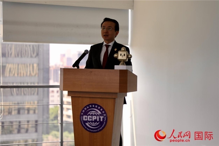 中國駐墨西哥大使張潤發(fā)表講話。人民網(wǎng) 埃內(nèi)斯托·多明戈斯攝