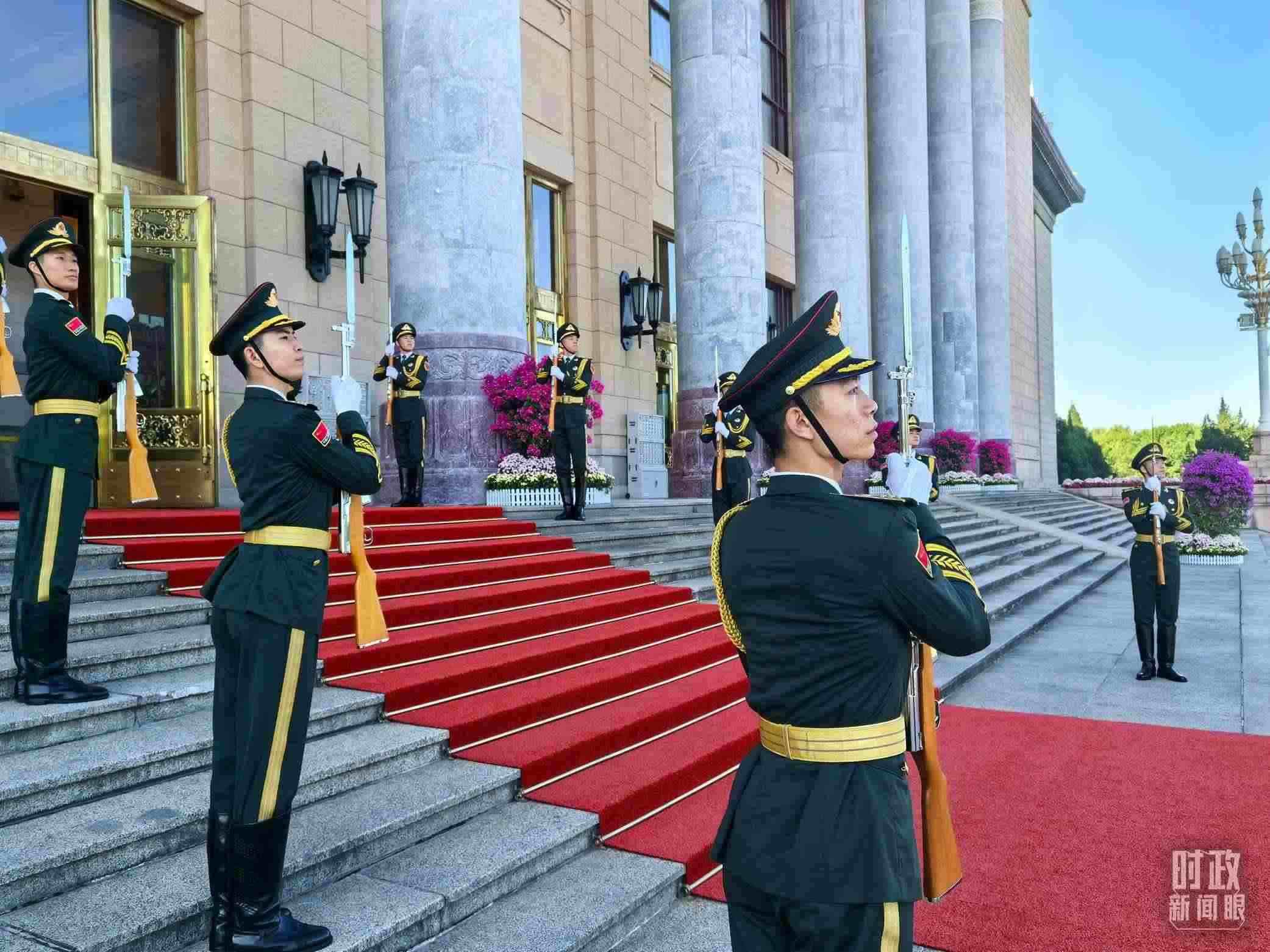 禮兵列隊迎接外賓。（總臺央視記者鐘銳拍攝）