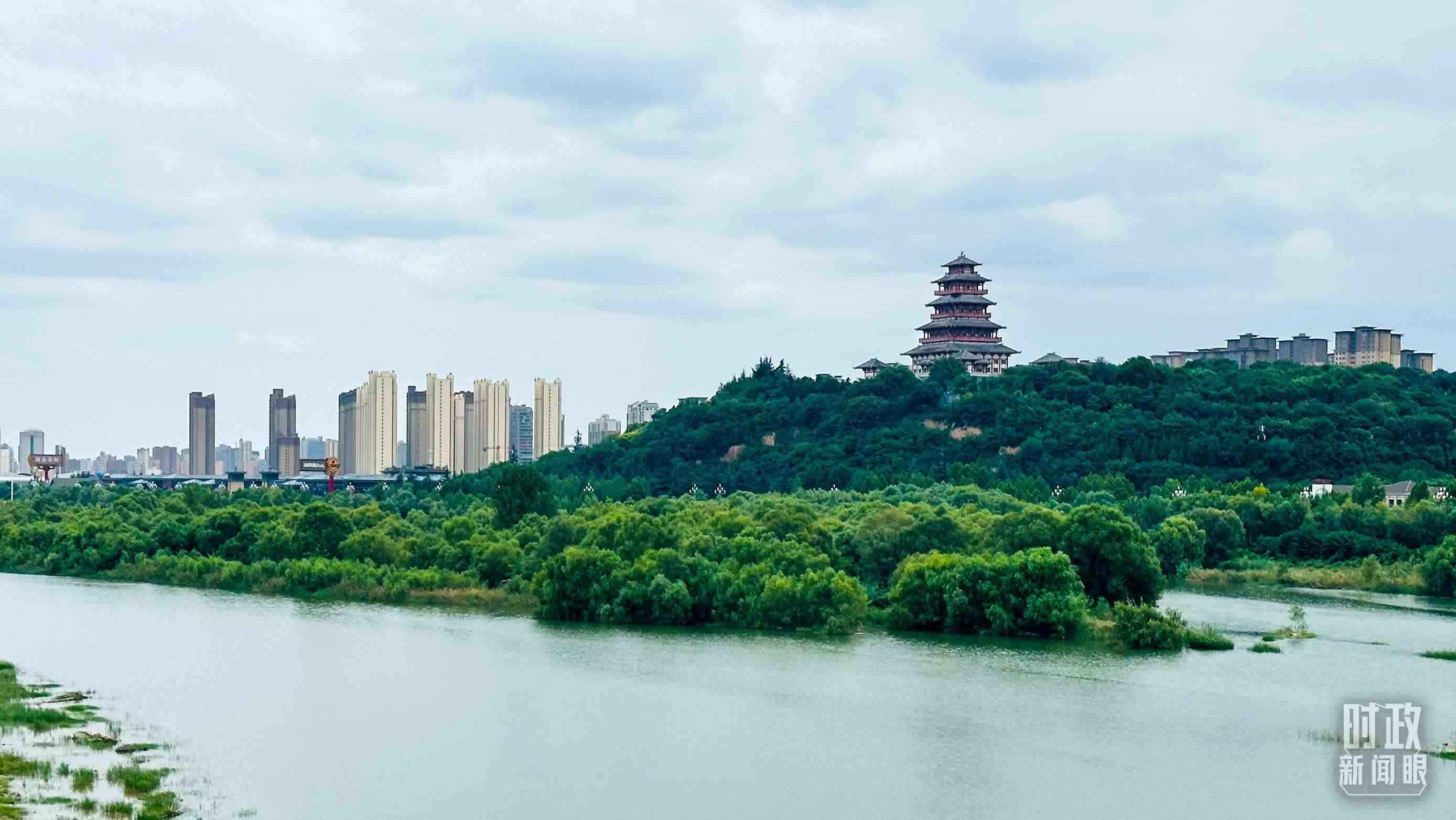 △黃河的第一大支流——渭河。（總臺(tái)央視記者范一鳴拍攝）