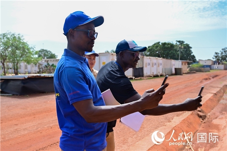 圖6 檢查組拍攝優(yōu)秀做法。謝坤攝