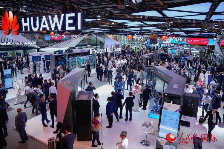 華為展臺。人民網(wǎng) 塔里克·易卜拉欣攝