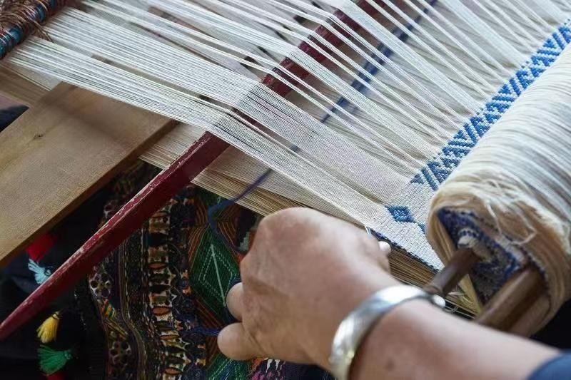 黎族傳統(tǒng)紡染織繡技藝。文化和旅游部非物質(zhì)文化遺產(chǎn)司供圖