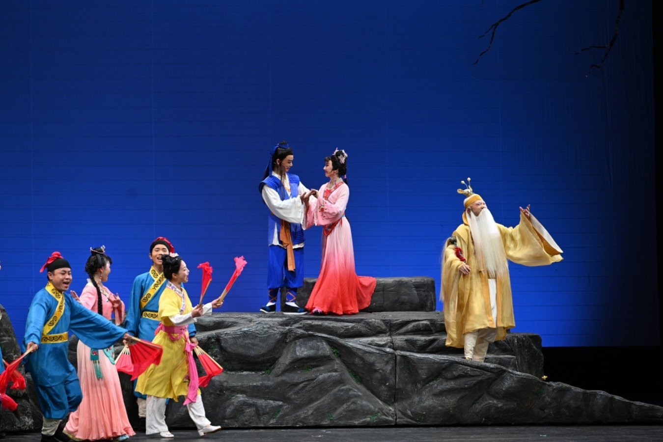 《七妹與蛇郎》演出劇照。國(guó)家大劇院供圖